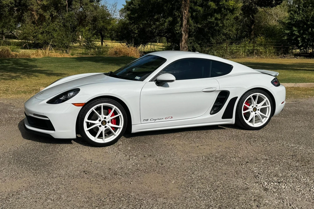 2018 Porsche 718 Cayman GTS - Image 10 of 31