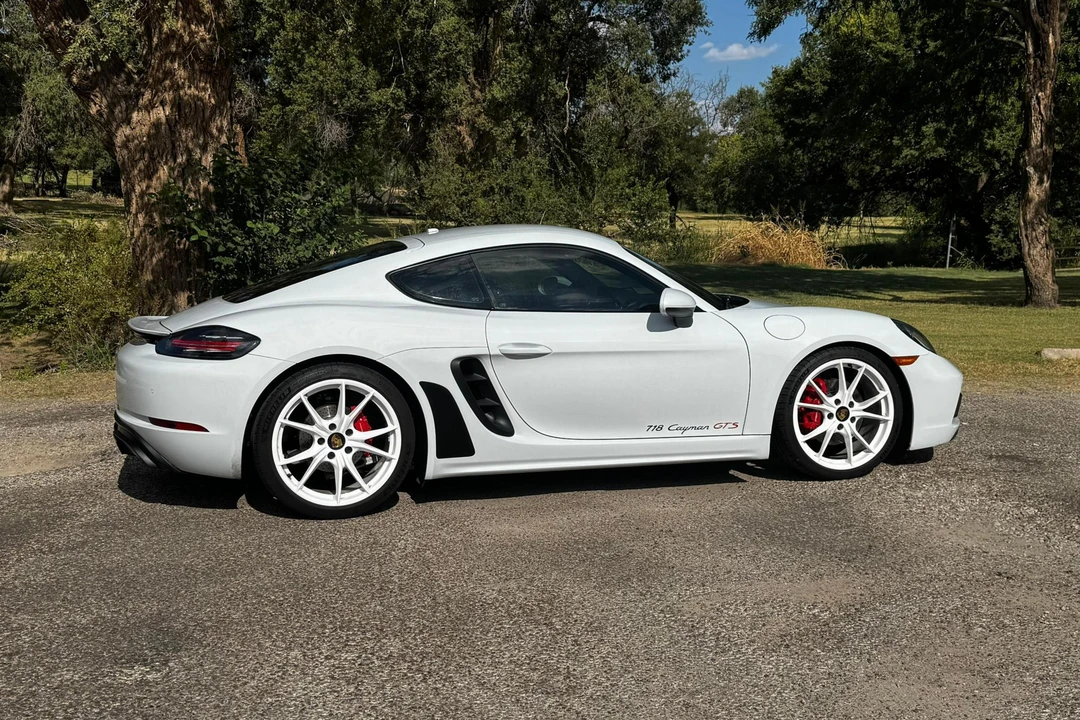 2018 Porsche 718 Cayman GTS - Image 18 of 31
