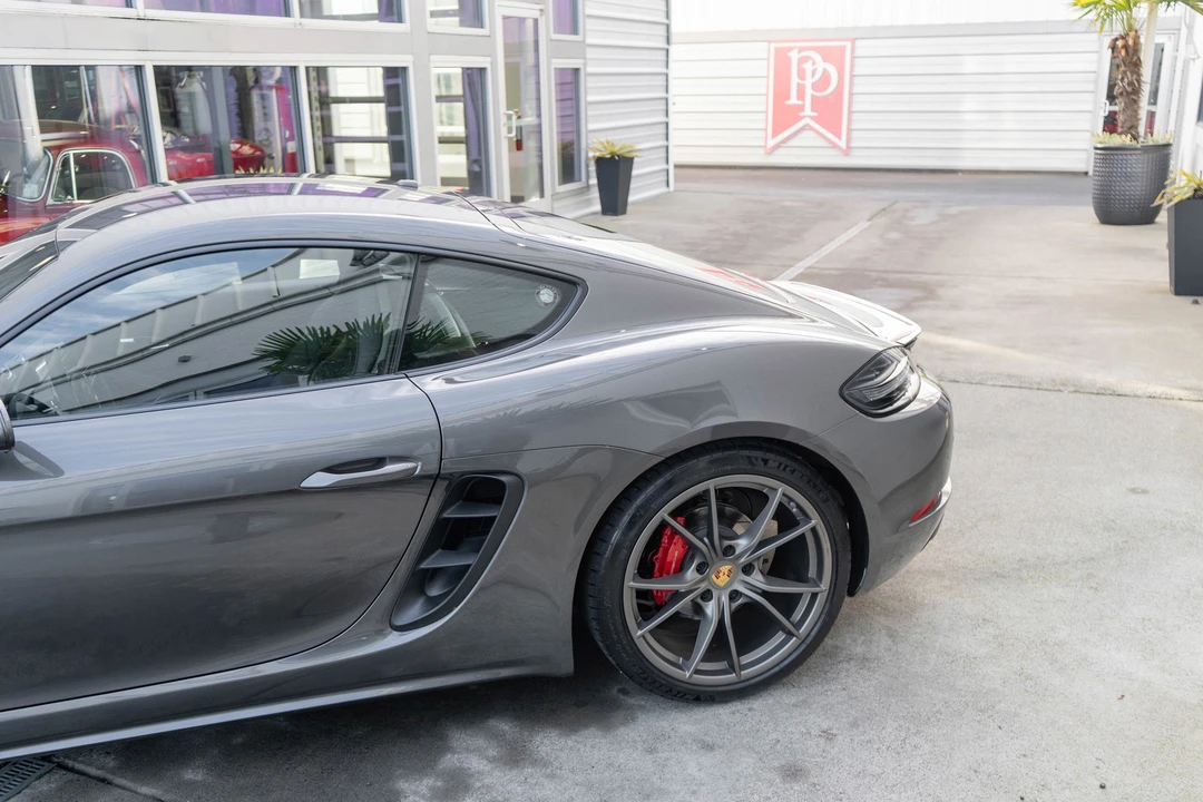 2018 Porsche 718 Cayman GTS - Image 4 of 21