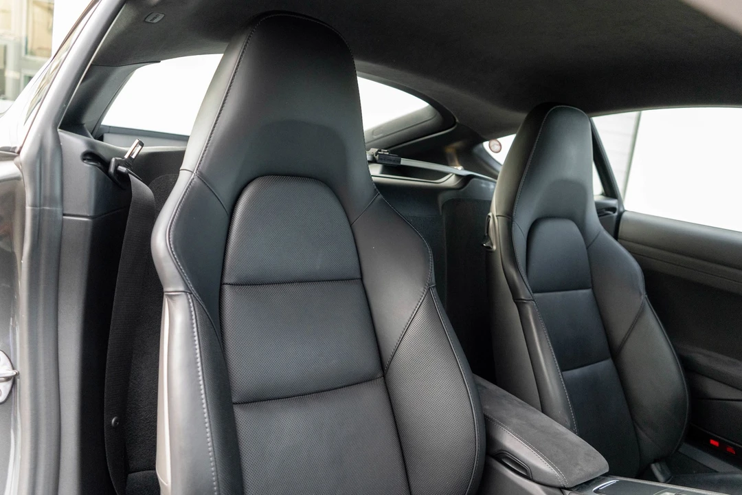 2018 Porsche 718 Cayman GTS - Image 26 of 31