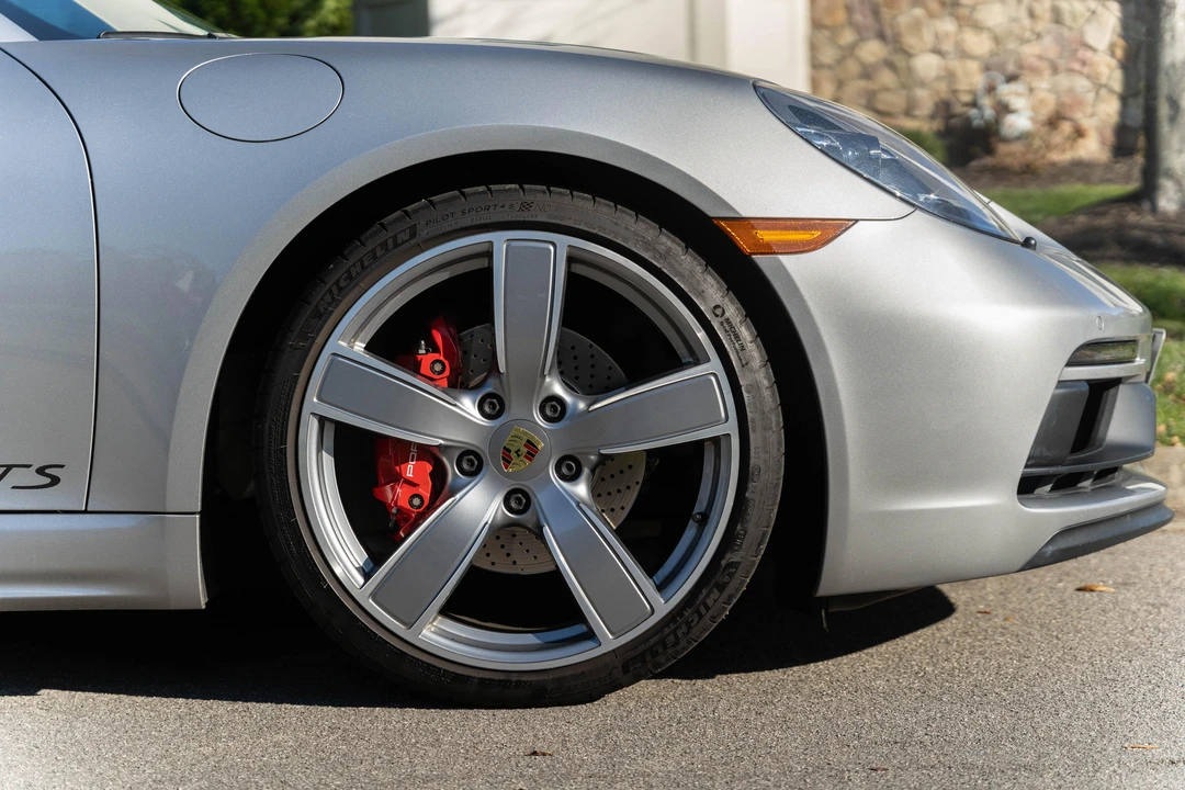2018 Porsche 718 Cayman GTS - Image 19 of 31