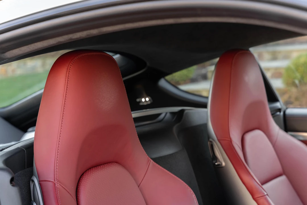 2018 Porsche 718 Cayman GTS - Image 25 of 31