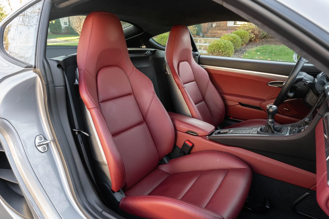 2018 Porsche 718 Cayman GTS - Image 21 of 31