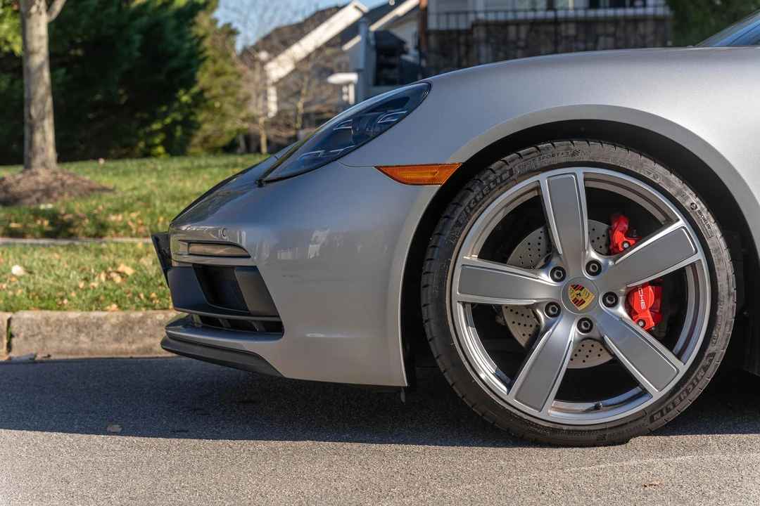 2018 Porsche 718 Cayman GTS - Image 16 of 31