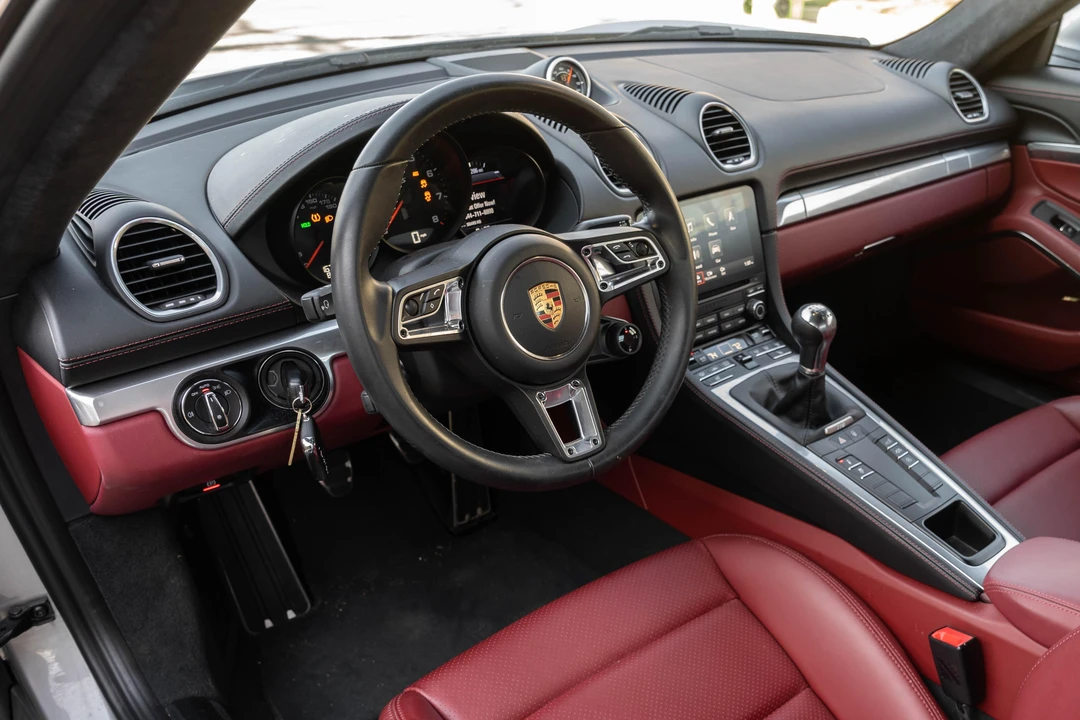 2018 Porsche 718 Cayman GTS - Image 20 of 31