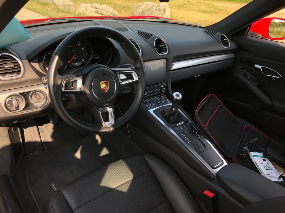 2018 Porsche 718 Cayman - Image 4 of 4