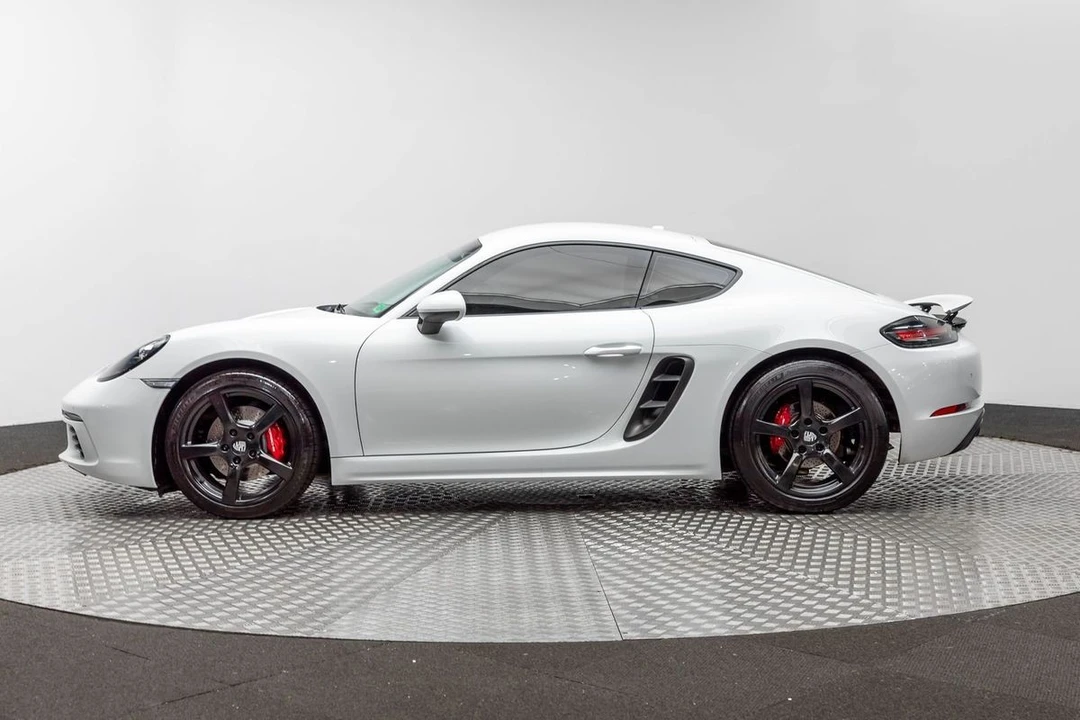 2018 Porsche 718 Cayman - Image 8 of 12
