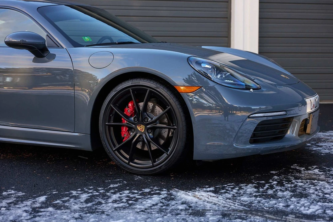 2018 Porsche 718 Cayman S - Image 18 of 31