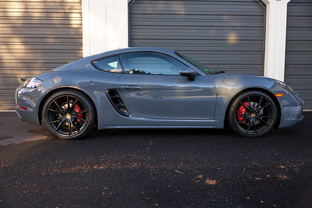 2018 Porsche 718 Cayman S - Image 8 of 31