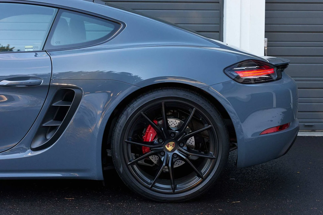 2018 Porsche 718 Cayman S - Image 16 of 31