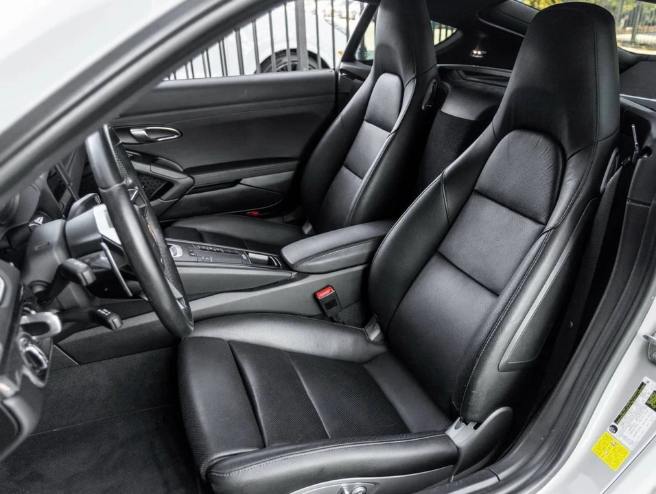 2018 Porsche 718 Cayman - Image 26 of 31