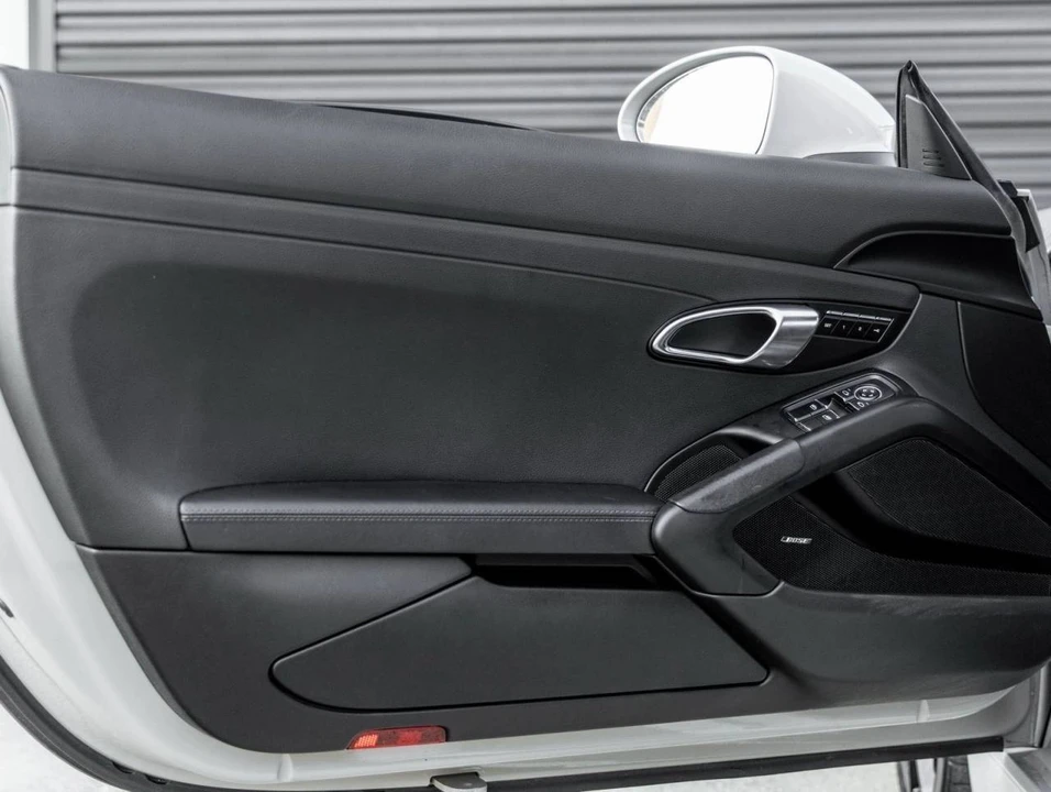 2018 Porsche 718 Cayman - Image 28 of 31