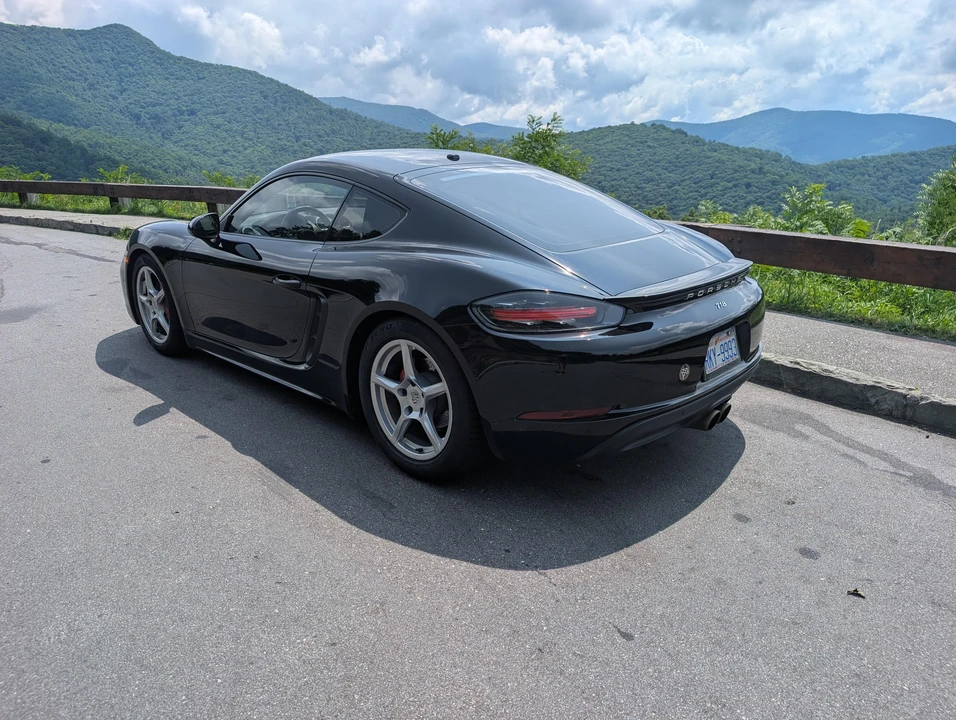 2018 Porsche 718 Cayman S - Image 7 of 31