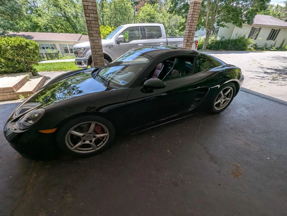 2018 Porsche 718 Cayman S - Image 12 of 31