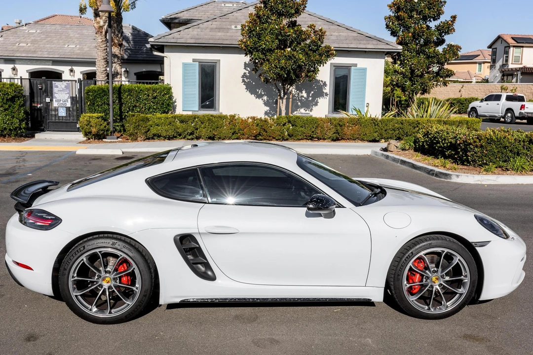 2018 Porsche 718 Cayman S - Image 9 of 31