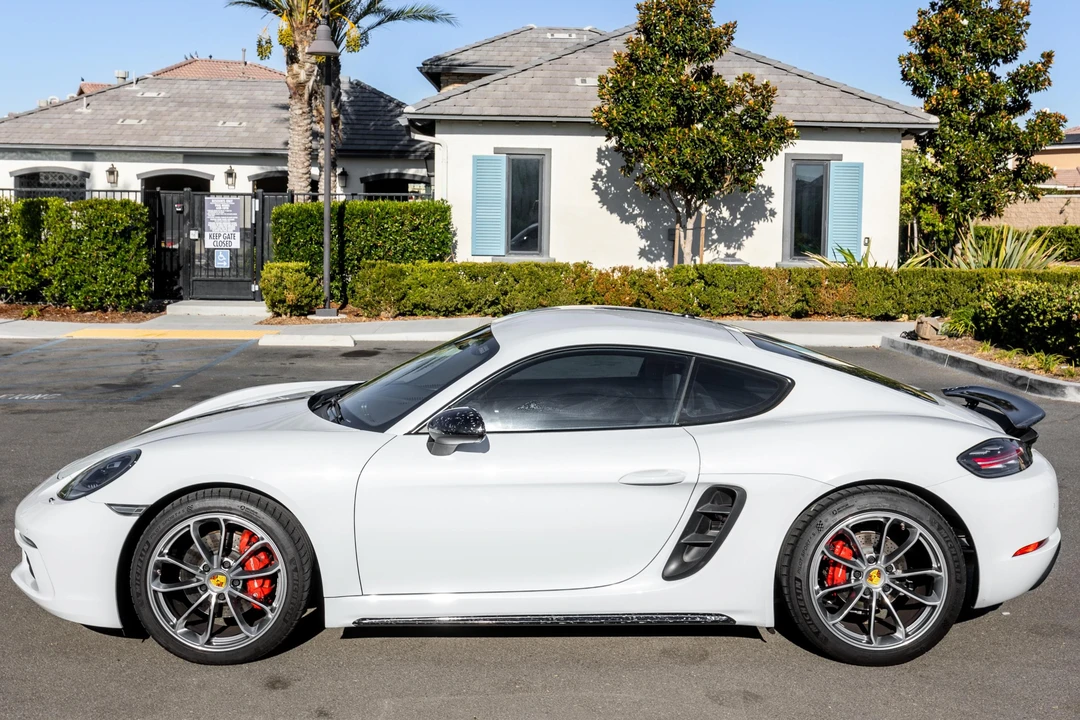 2018 Porsche 718 Cayman S - Image 8 of 31