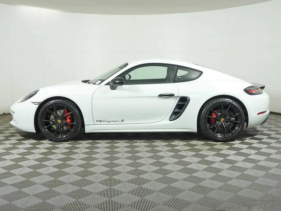 2018 Porsche 718 Cayman S - Image 2 of 5