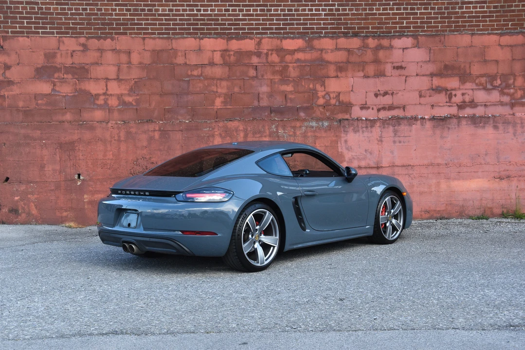 2018 Porsche 718 Cayman S - Image 25 of 31
