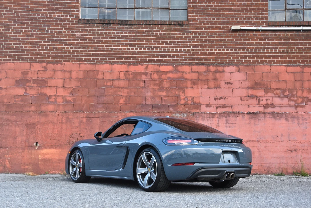 2018 Porsche 718 Cayman S - Image 13 of 31