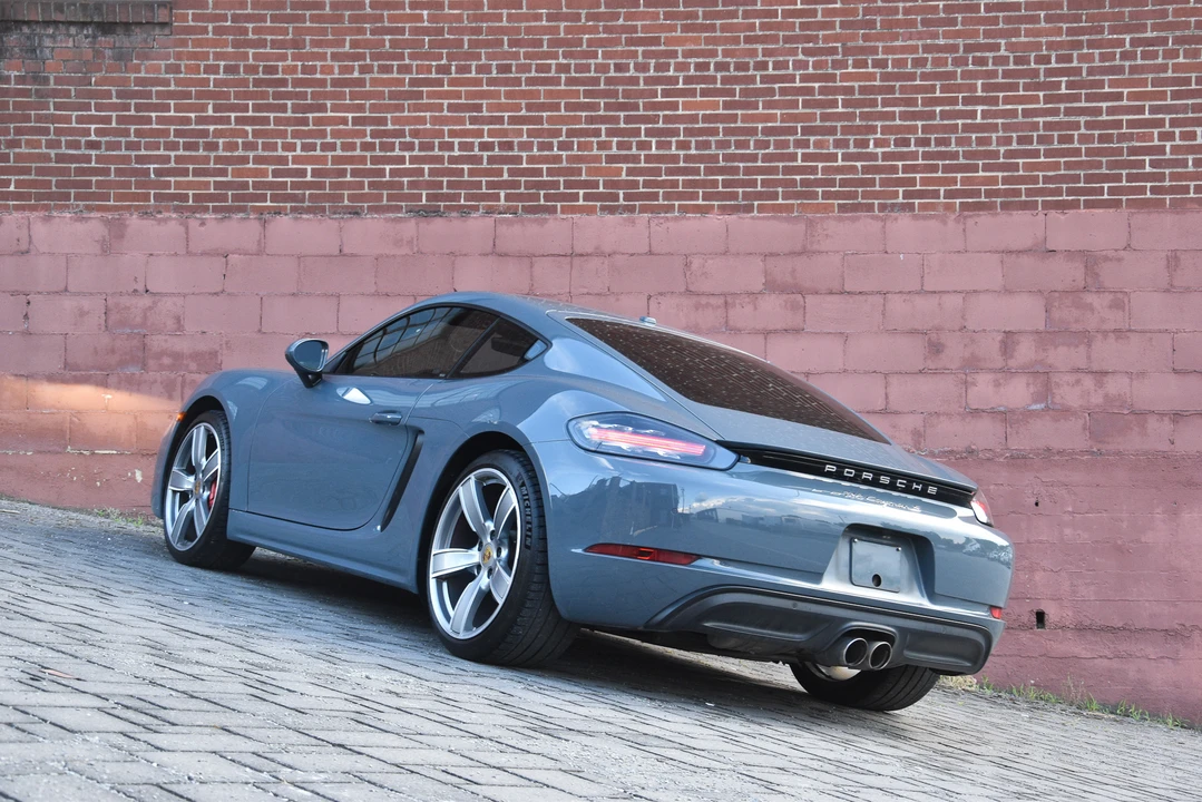 2018 Porsche 718 Cayman S - Image 16 of 31