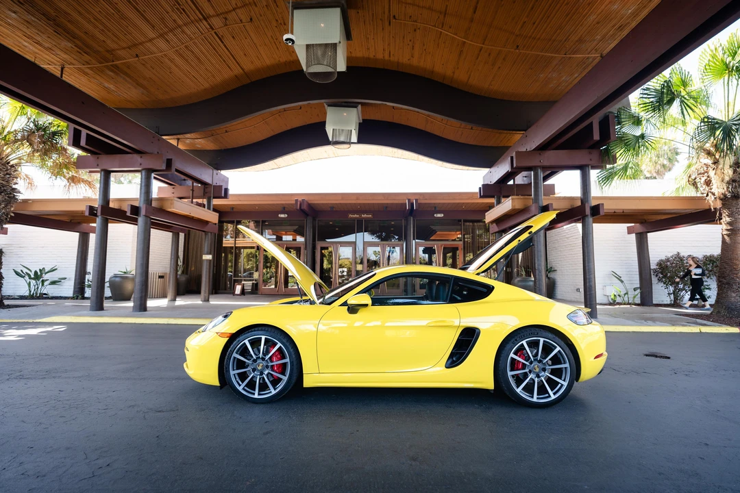 2018 Porsche 718 Cayman S - Image 10 of 31