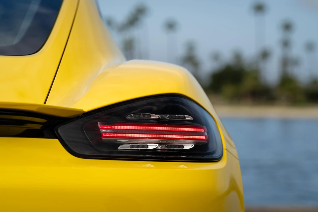 2018 Porsche 718 Cayman S - Image 26 of 31