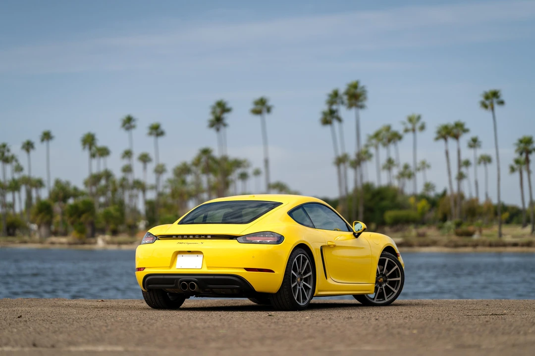 2018 Porsche 718 Cayman S - Image 7 of 31