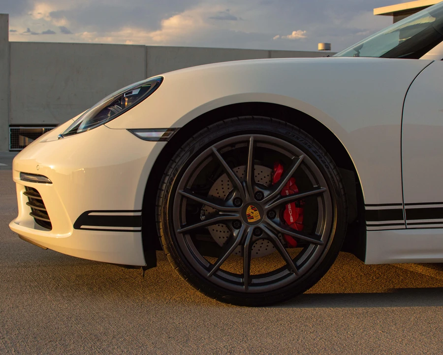 2018 Porsche 718 Cayman S - Image 17 of 31