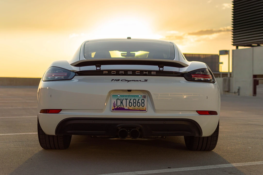 2018 Porsche 718 Cayman S - Image 25 of 31