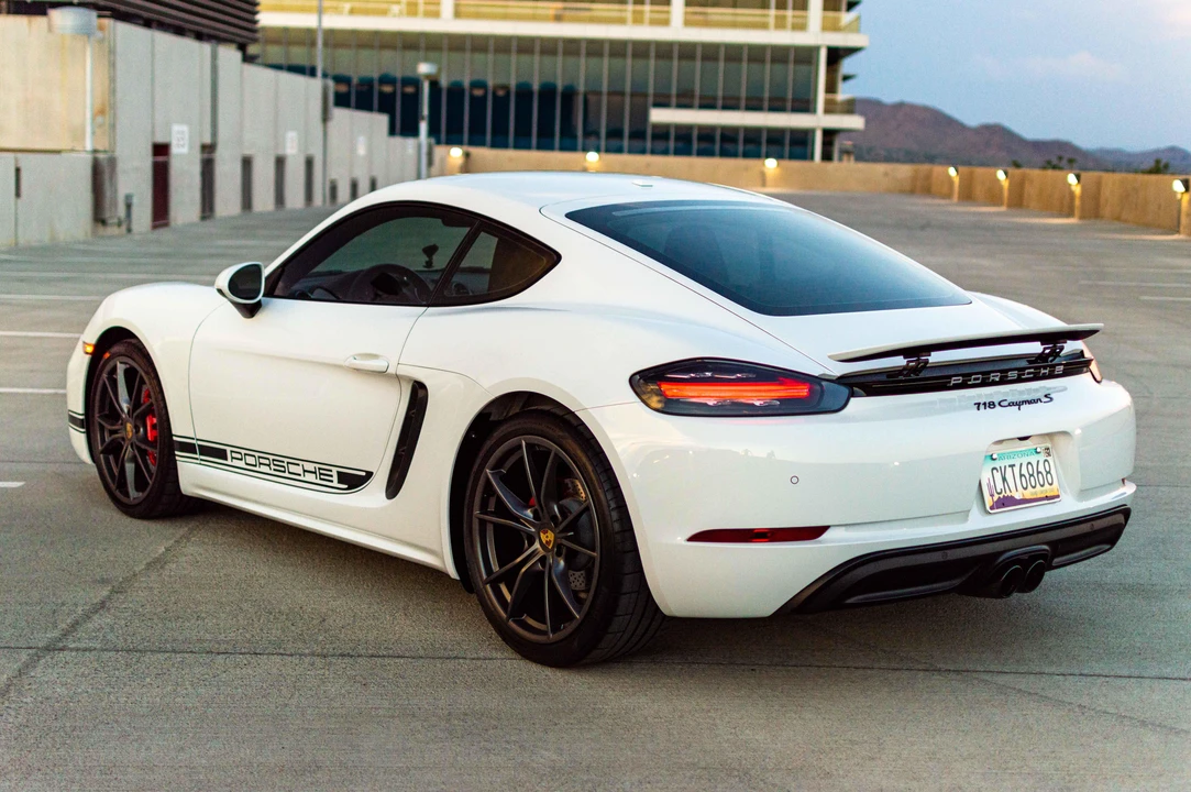 2018 Porsche 718 Cayman S - Image 21 of 31
