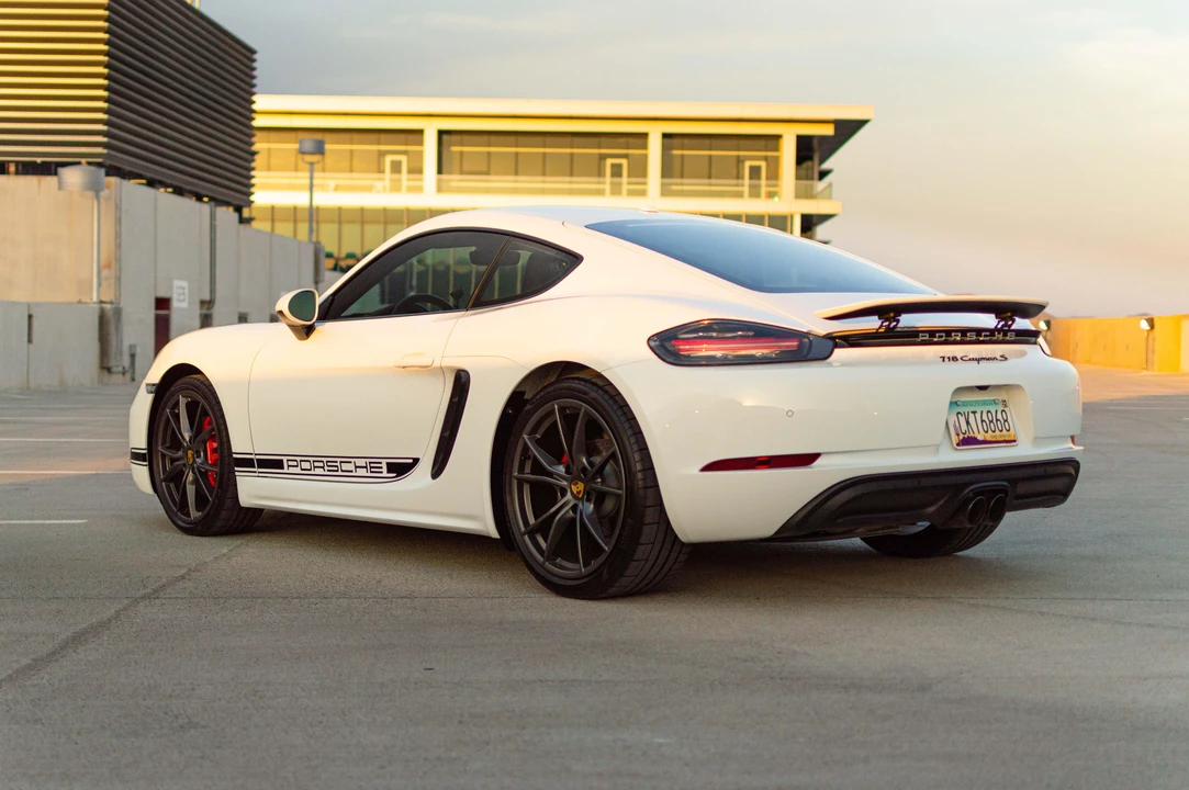 2018 Porsche 718 Cayman S - Image 20 of 31