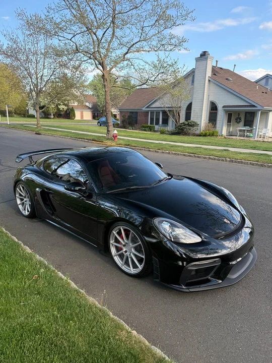 2018 Porsche 718 Cayman - Image 10 of 11