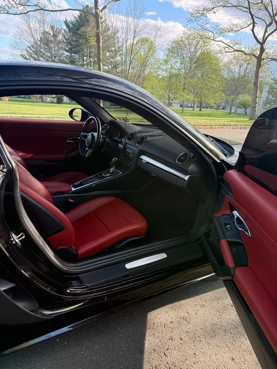 2018 Porsche 718 Cayman - Image 11 of 11