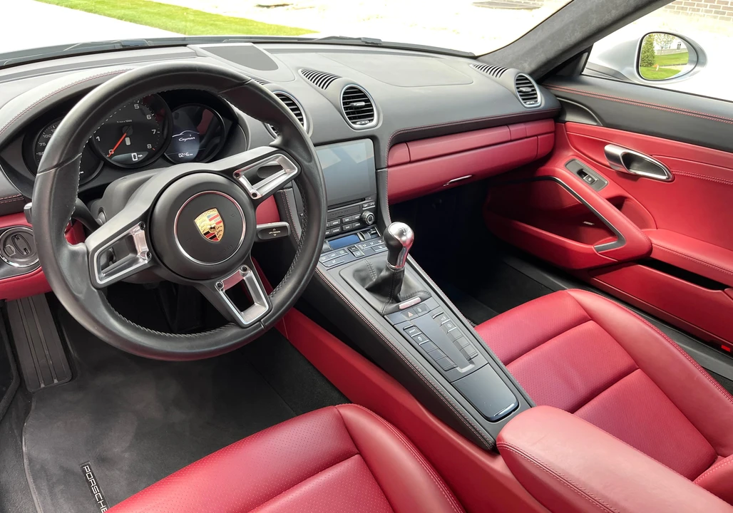 2018 Porsche 718 Cayman - Image 26 of 27