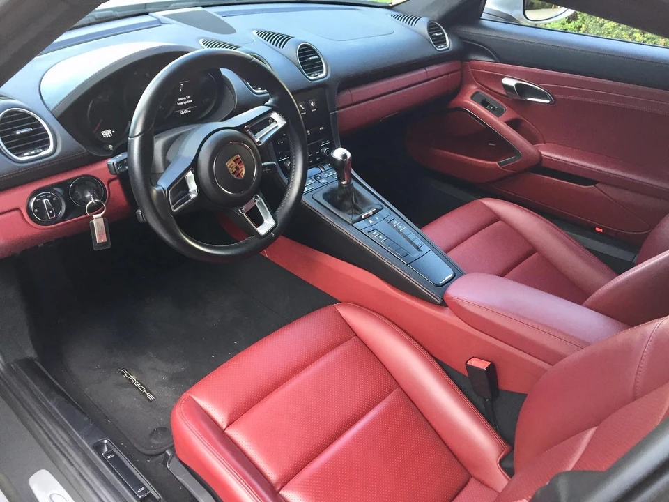 2018 Porsche 718 Cayman - Image 25 of 27