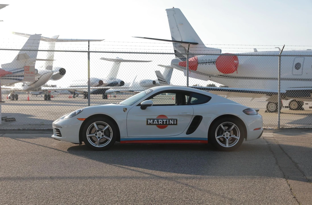 2018 Porsche 718 Cayman - Image 8 of 31
