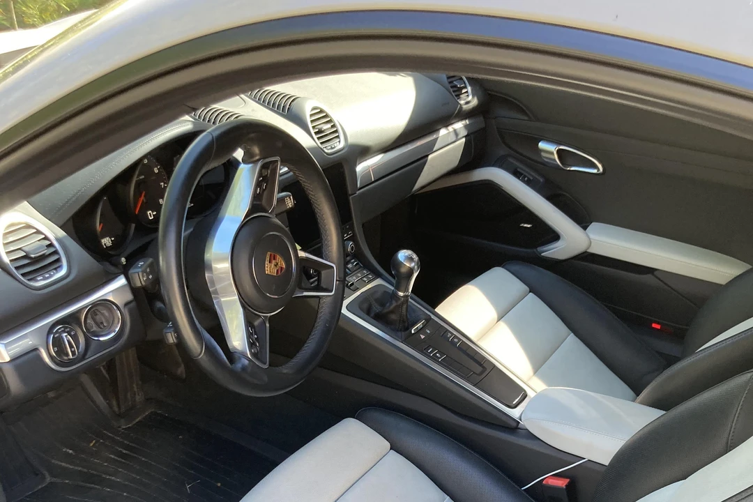 2018 Porsche 718 Cayman - Image 29 of 31