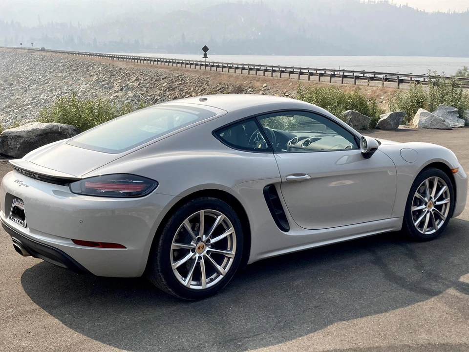 2018 Porsche 718 Cayman - Image 15 of 31
