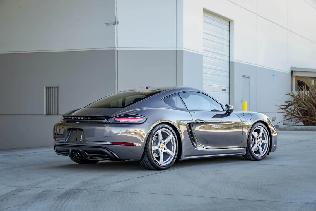 2018 Porsche 718 Cayman - Image 16 of 31