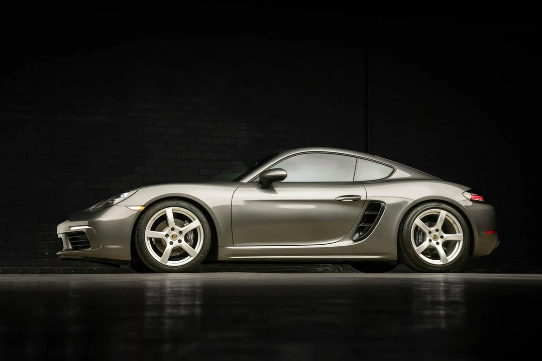 2018 Porsche 718 Cayman - Image 29 of 31