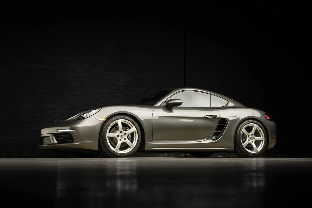 2018 Porsche 718 Cayman - Image 27 of 31