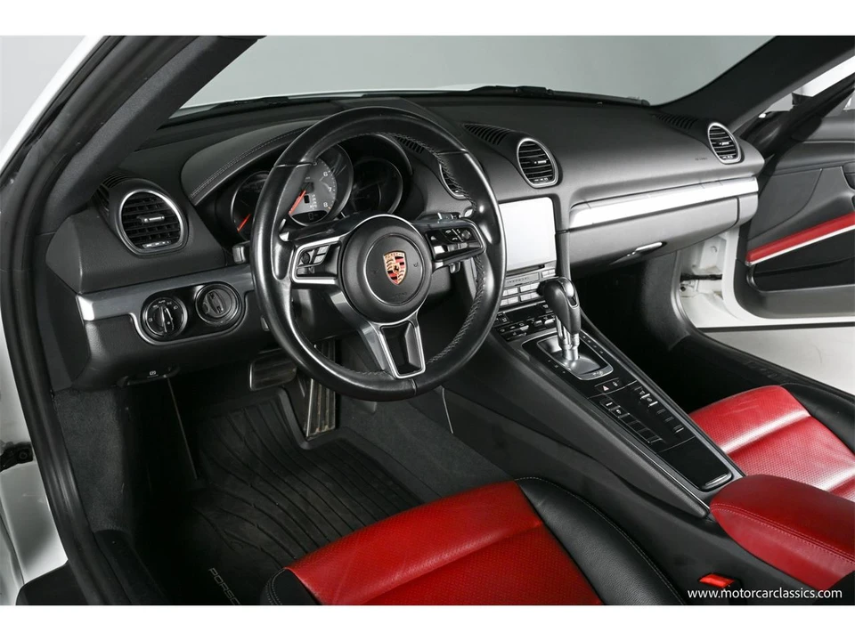 2018 Porsche 718 Cayman - Image 29 of 31