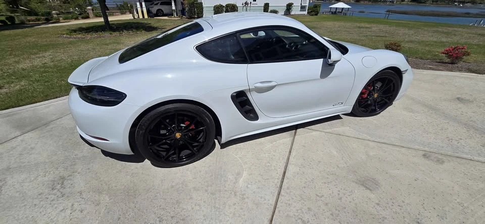 2018 Porsche 718 Cayman - Image 2 of 15