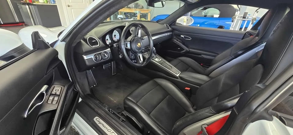 2018 Porsche 718 Cayman - Image 8 of 15