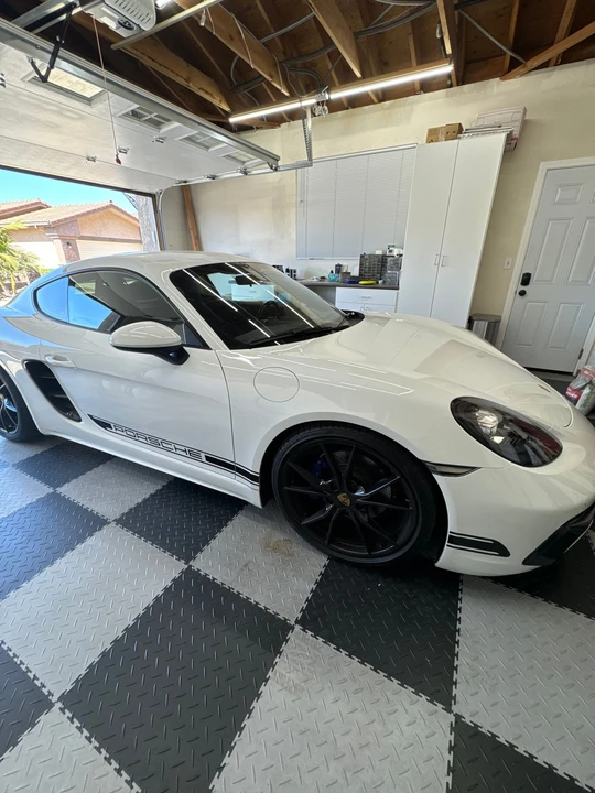 2018 Porsche 718 Cayman - Image 4 of 4