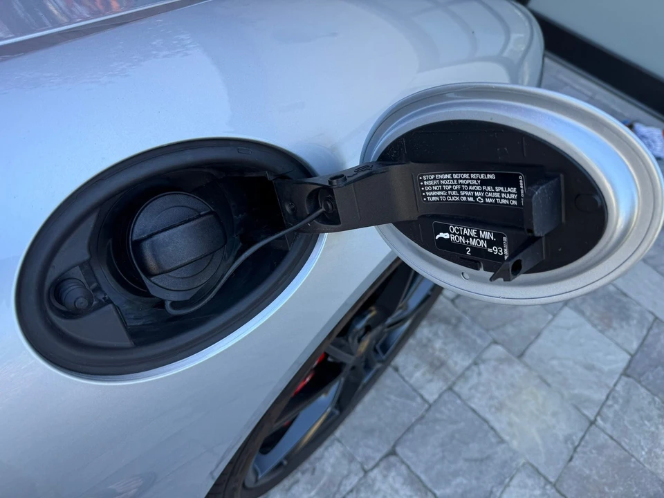 2018 Porsche 718 Cayman - Image 29 of 31