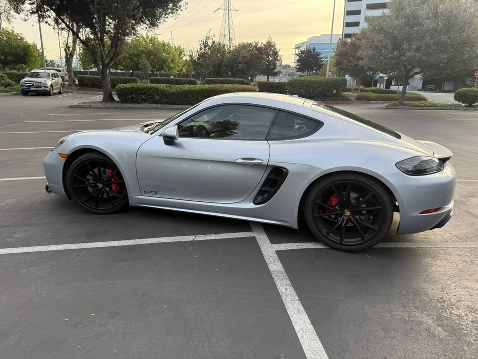 2018 Porsche 718 Cayman - Image 8 of 10