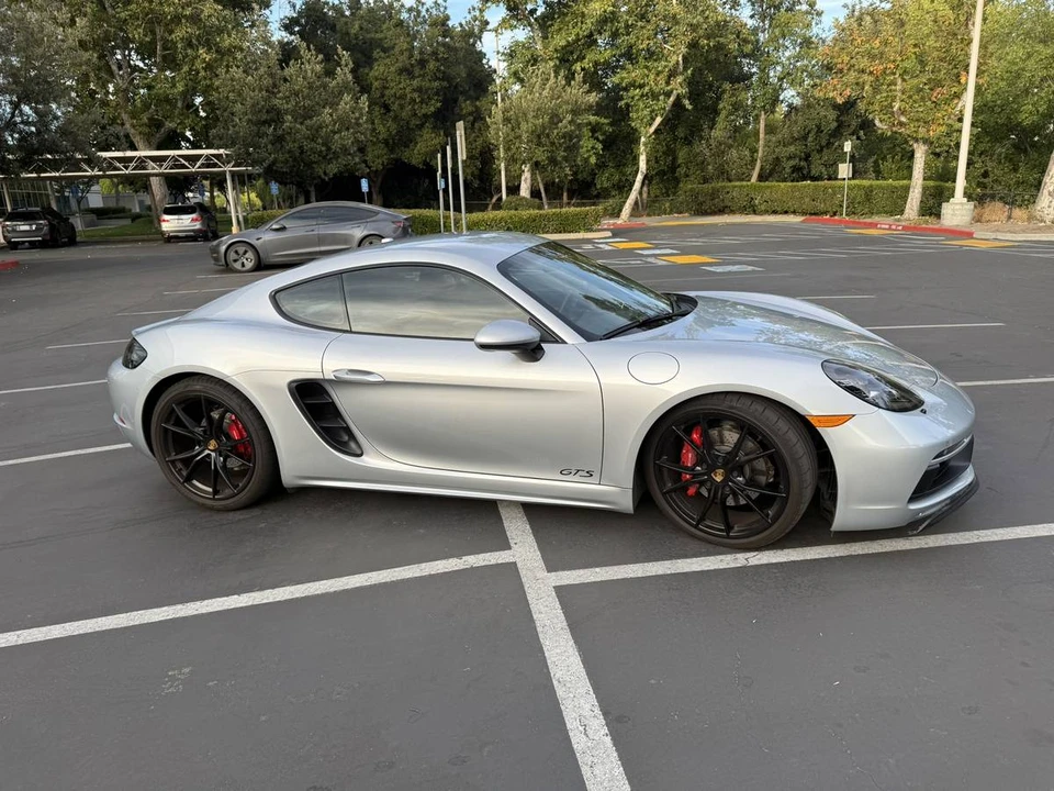 2018 Porsche 718 Cayman - Image 7 of 10