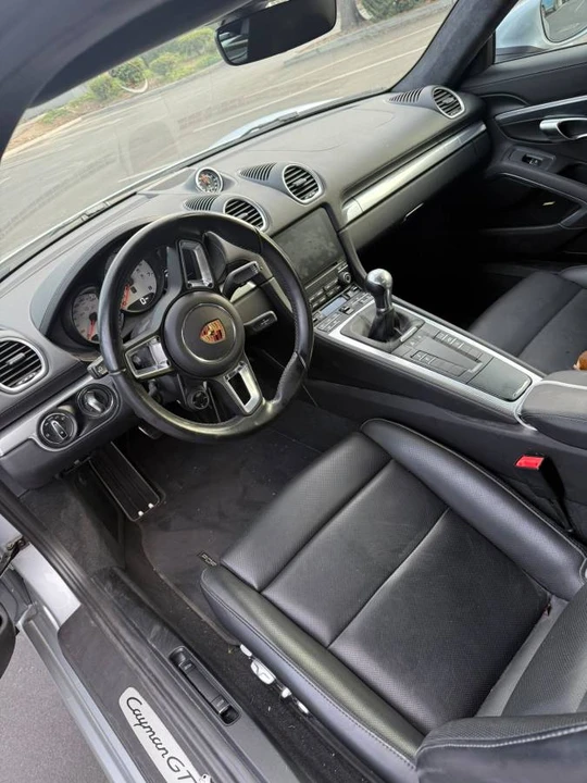 2018 Porsche 718 Cayman - Image 10 of 10