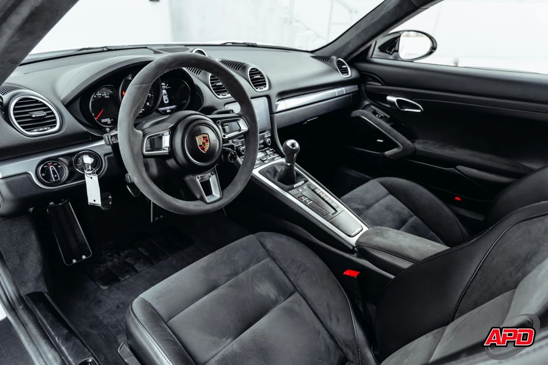 2018 Porsche - Image 2 of 12